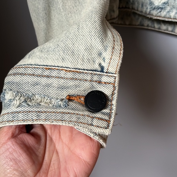 Blank NYC jean jacket - Picture 4 of 16